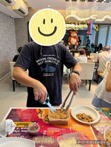 Junie Chua review photo