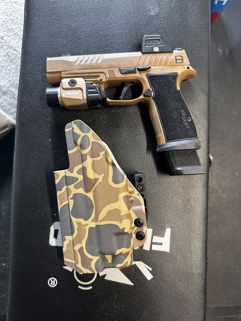 Sig Sauer P365-DH3 AXG & TLR-7 HL-X IWB Holster