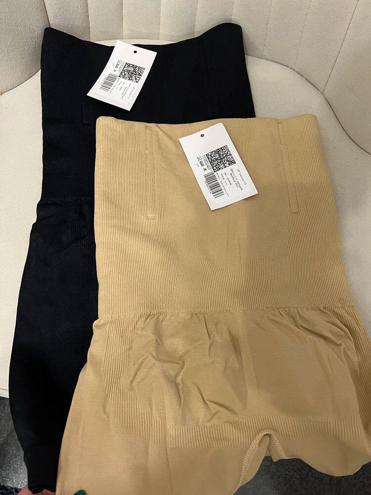 Photo des shorts gainants noir et beige envoyée par Sarah M.
