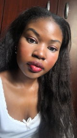 Asavela Young review photo
