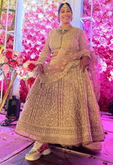 Meena Parmar review photo