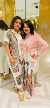 Pinky review photo