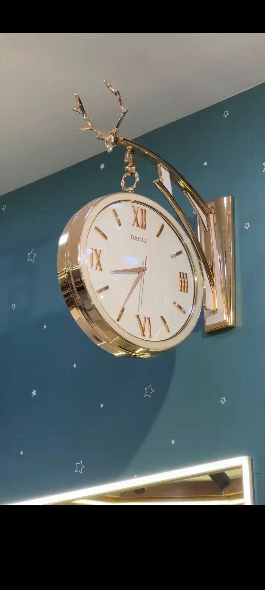 FunkyTradition Reindeer Designer Antique-Look Golden White Round Wall Hanging Double Sided 2 Faces Retro Station Wall Clock