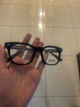 Younes review photo