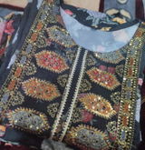 Niha Akbar review photo