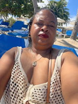 Yolanda Monday review photo