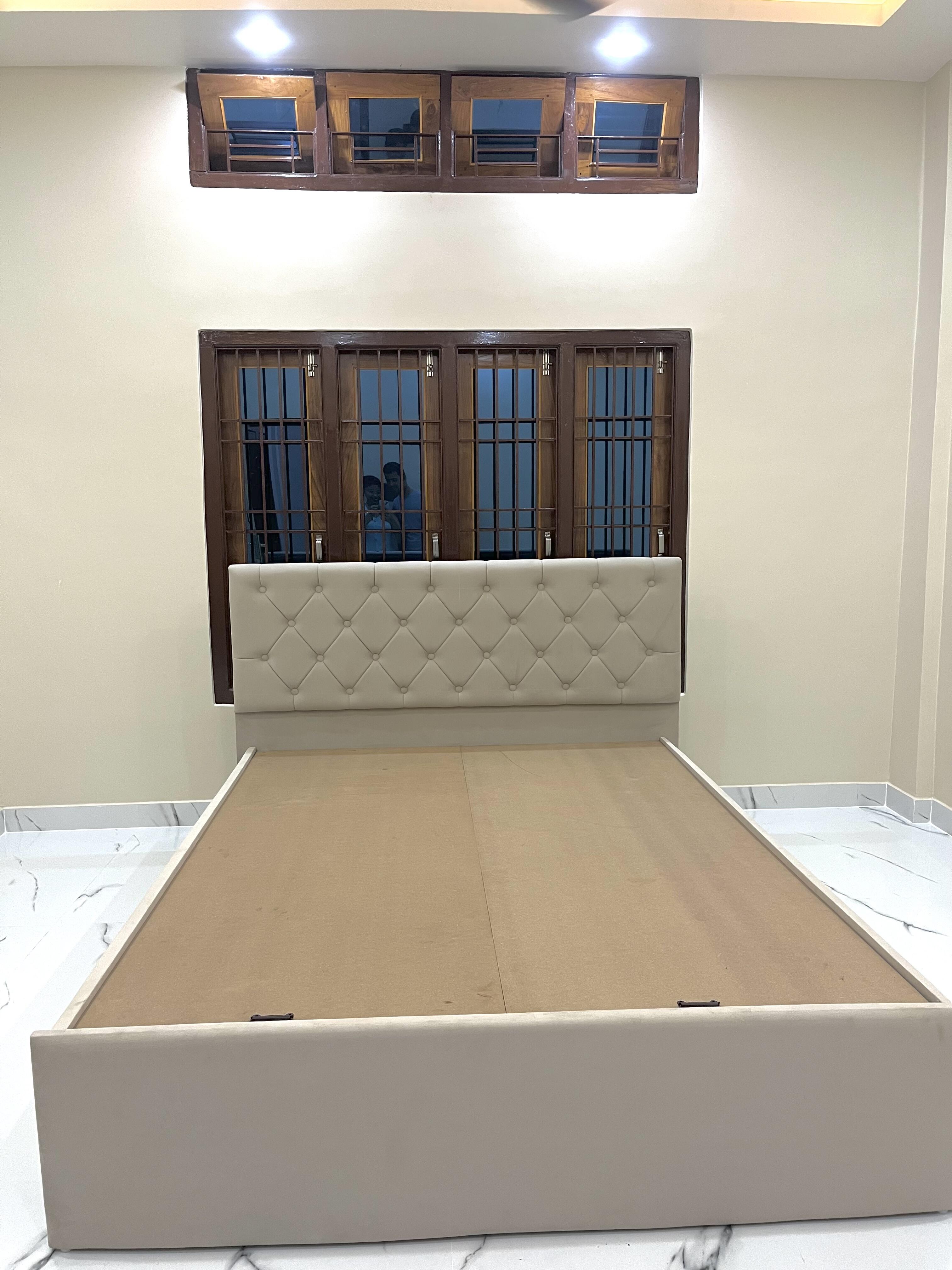 Minakshi review photo