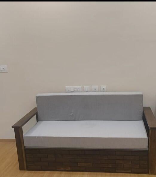Madan Mohan Maini review photo