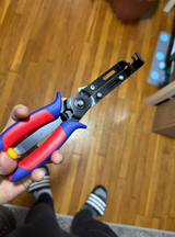 aaron review photo