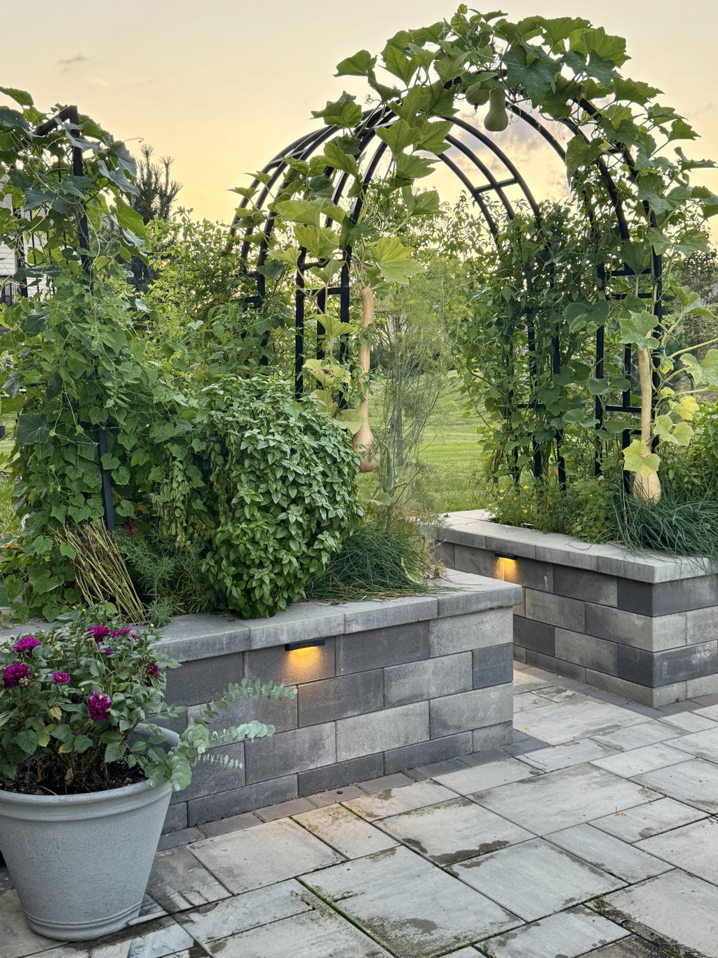 Nicole Arch Trellis