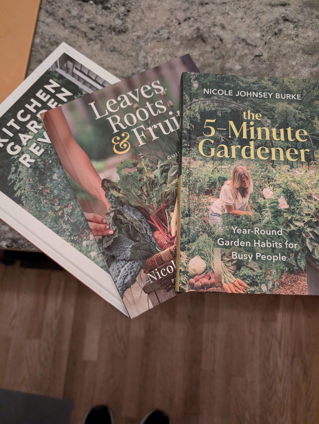 The 5-Minute Gardener by Nicole Burke