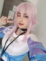 M. review photo