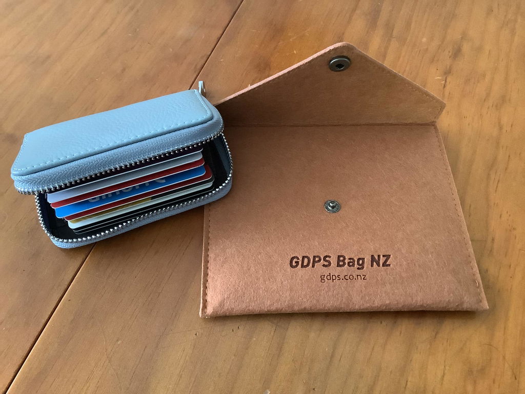 Hot Selling Classic RFID Leather Card Holder