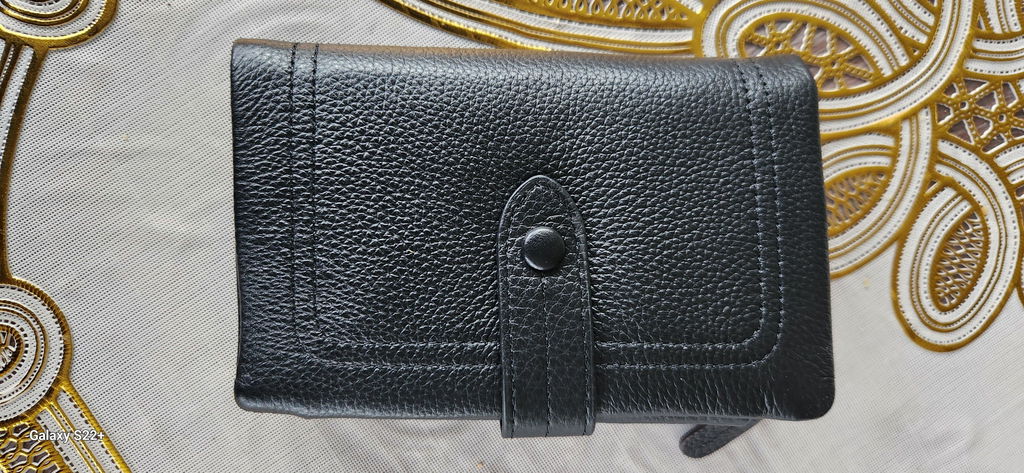 Women's Leather Tri-Fold Wallet - Large Capacity
