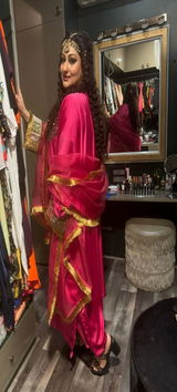 Nazia Bashir review photo