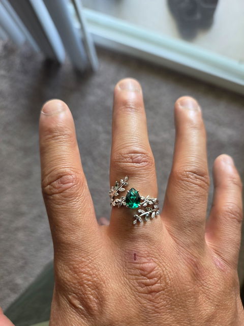 Aphrodite's Enchanted Vine| Green Sapphire Cross Leaf Ehancer Ring Set - Leah