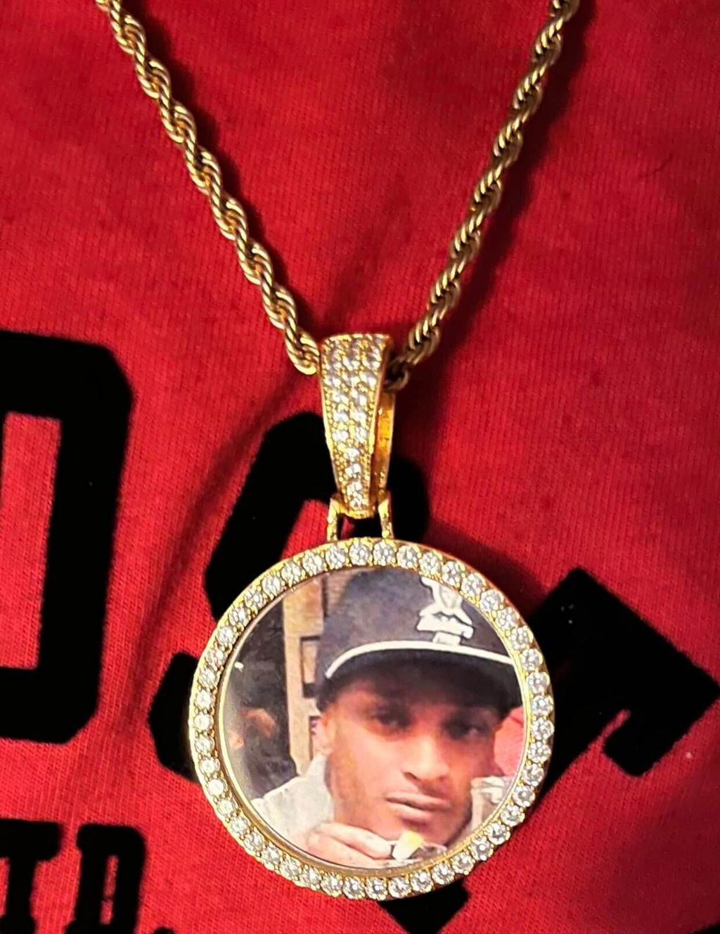 14k Gold Memorial Pendants Necklace With Picture Inside