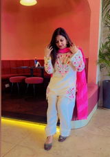 neeraj review photo