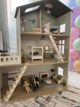 Victoria review photo