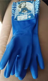 Dee review photo