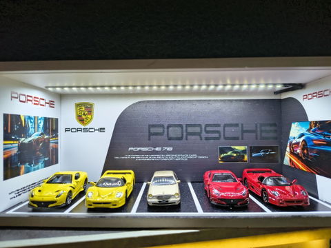 Bburago Ferrari F12tdf 1:64 Licensed Diecast Scale Model Car