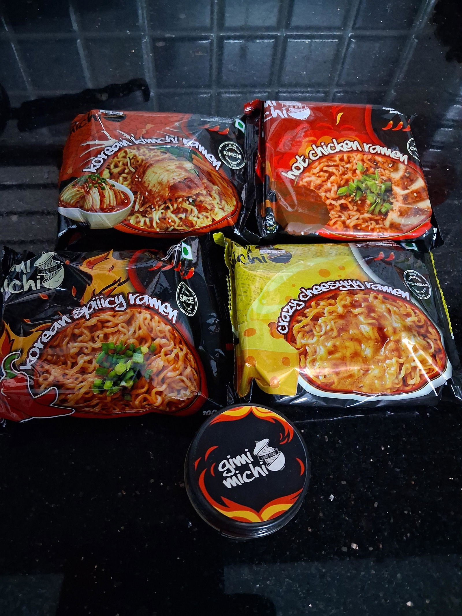 Gimi Michi Maepyo Box 맵요 - Pack of 8 - Korean Spiiicy Ramen