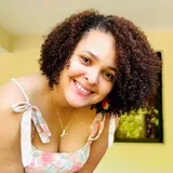 Yania Parra review photo