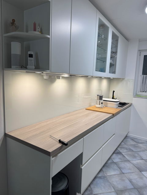 ESG Glas farbig lackiert