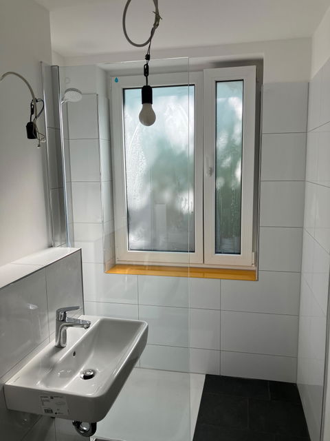 ESG Glas farbig lackiert