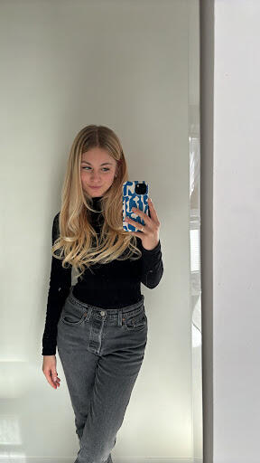 Valeria review photo