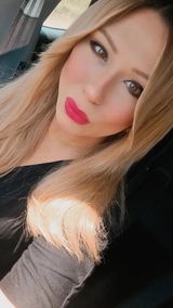 Saskia Alexiou review photo