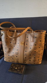 Andini L. review photo
