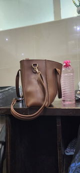 Arooj review photo
