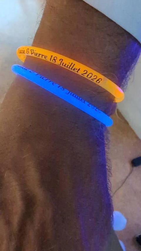 Custom Imprinted 8" Glow Bracelets