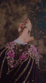 Anum Fawad review photo
