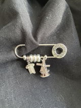 H review photo