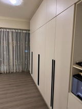 Istvan review photo