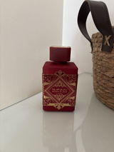 Kheira Boutabouzi review photo