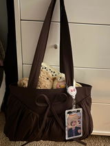 Ari review photo
