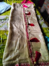 Nisha saw review photo