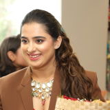 divya rajput review photo