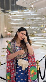 Ishita review photo