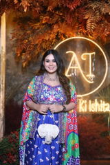 Ishita review photo