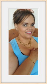 Esmeralda Van Heerden review photo