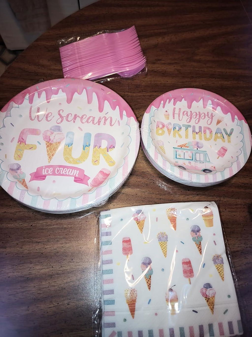 96 Pcs Ice Cream 4th Birthday Party Plates and Napkins