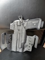 Sam V review photo