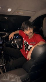 Vicky jaat review photo