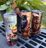 Tree Frog Tumbler – 20oz Botanical Wildlife Nature Lover Gift (Red‑Eyed Frog + Hibiscus)