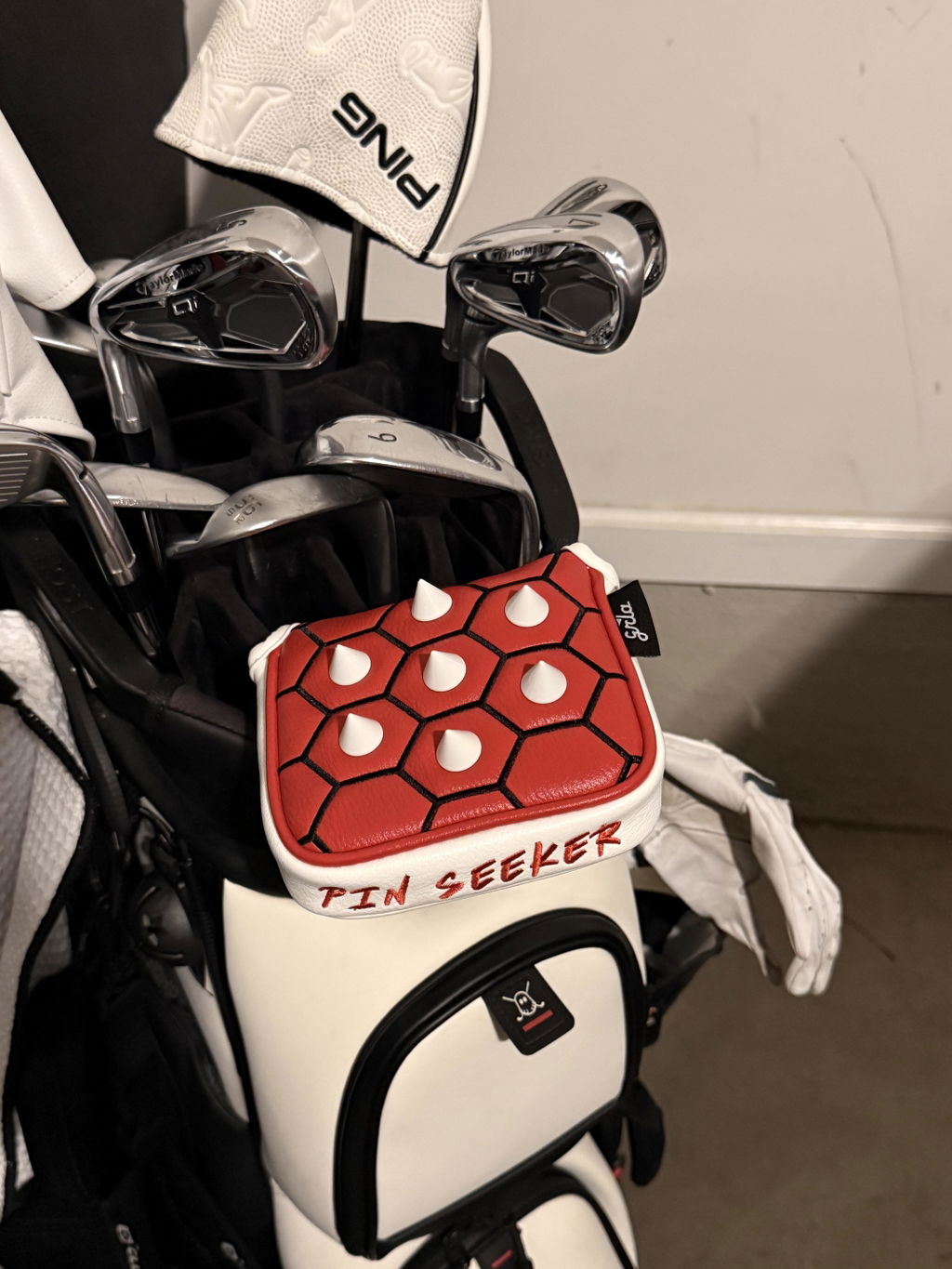 Pin Seeker Blue Shell Large Mallet Putter Cover