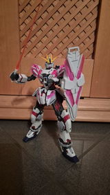Lukas review photo